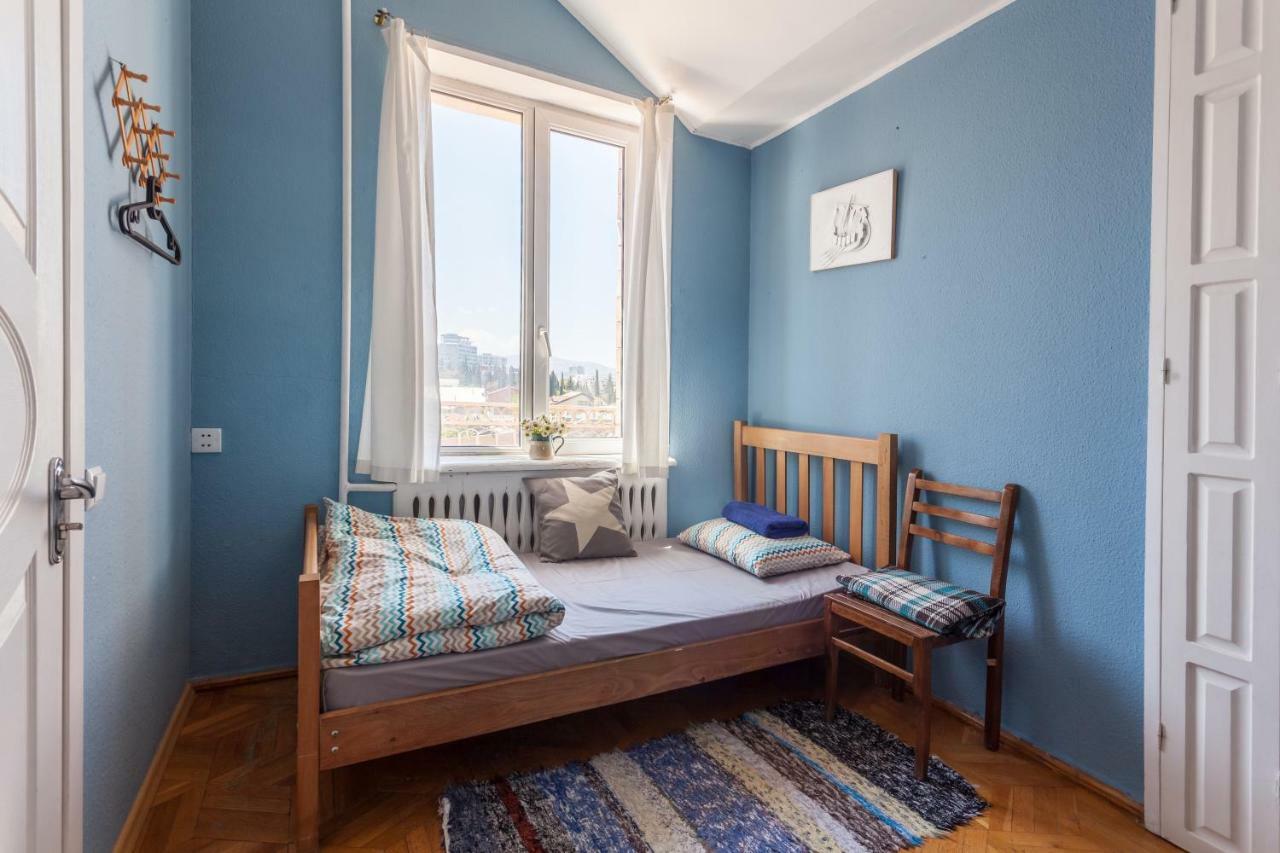 M42 Hostel Tbilissi Extérieur photo