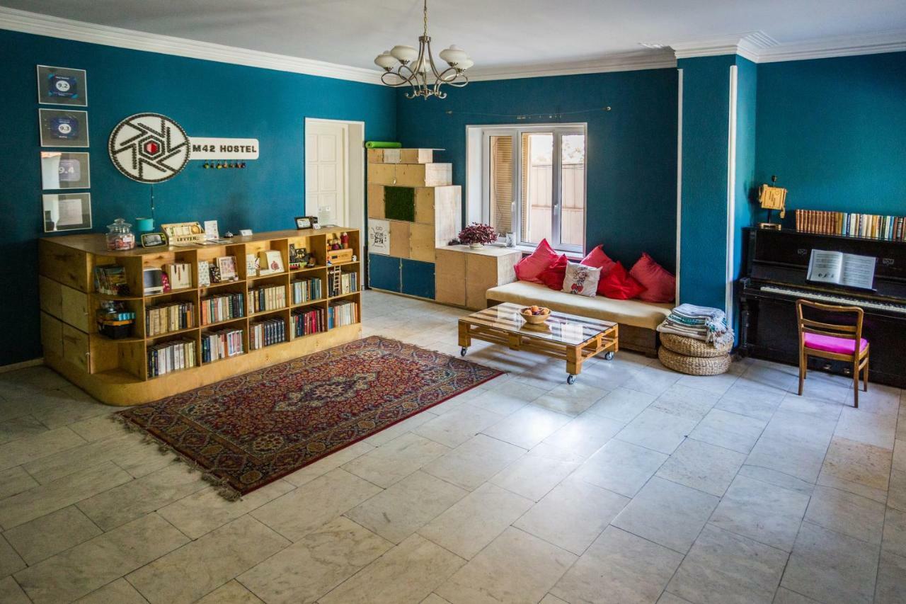 M42 Hostel Tbilissi Extérieur photo