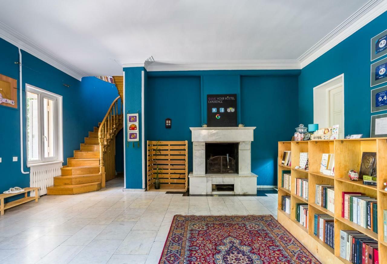 M42 Hostel Tbilissi Extérieur photo