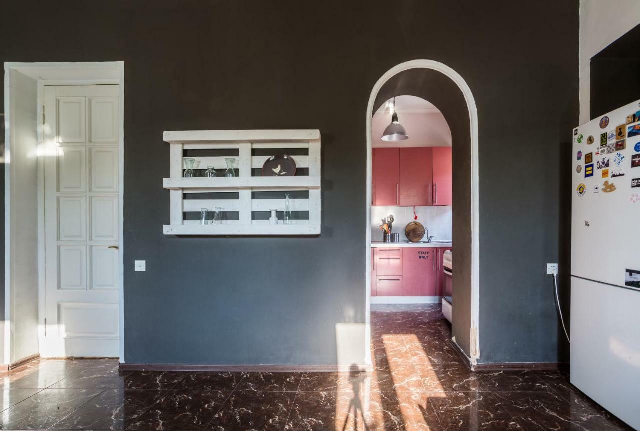 M42 Hostel Tbilissi Extérieur photo