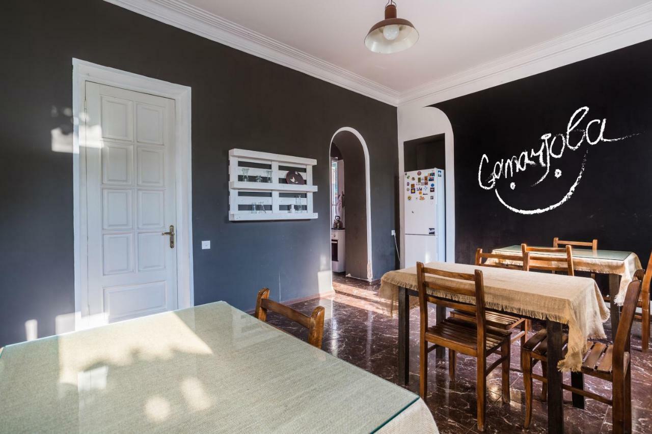 M42 Hostel Tbilissi Extérieur photo