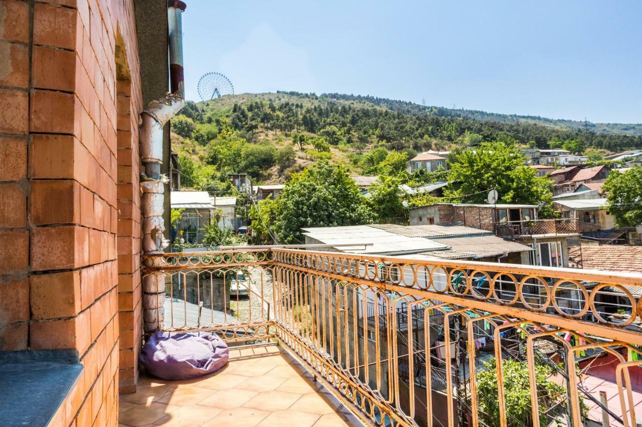 M42 Hostel Tbilissi Extérieur photo